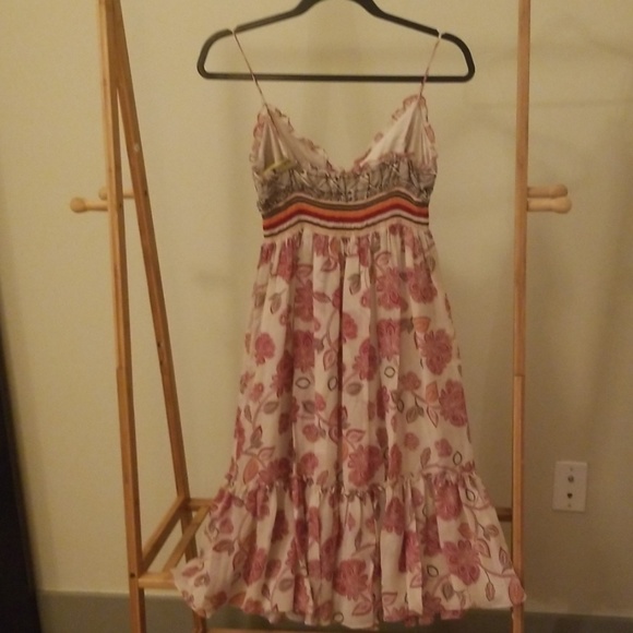 Dress - Picture 2 of 8